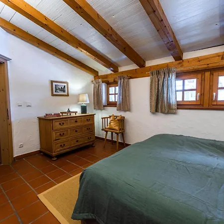 Family Hideout * كيتزبوهيل