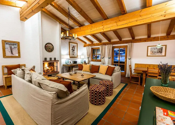 Family Hideout * كيتزبوهيل